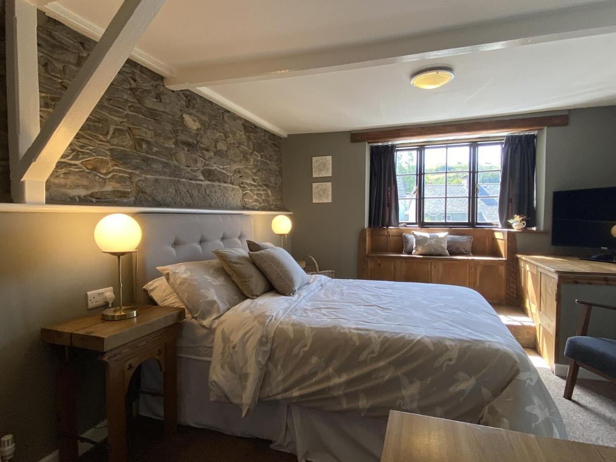Bed and Breakfast Tom'S Of Tregaron Exteriér fotografie